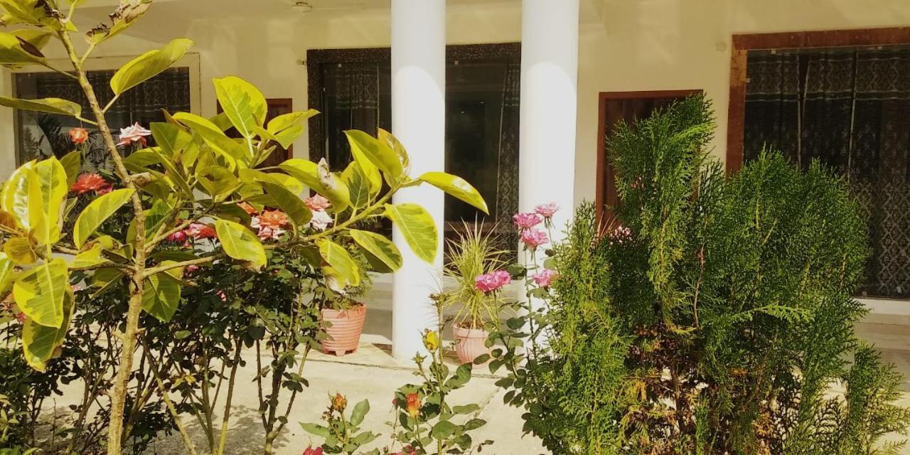 Hotel Radha Rani Mahal Khajurāho Exterior foto