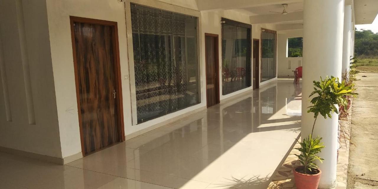 Hotel Radha Rani Mahal Khajurāho Exterior foto